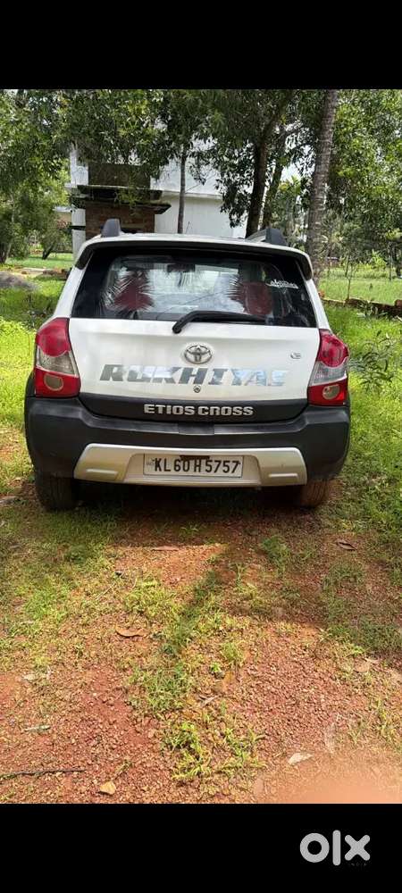Toyota Etios Cross 1.2 2014