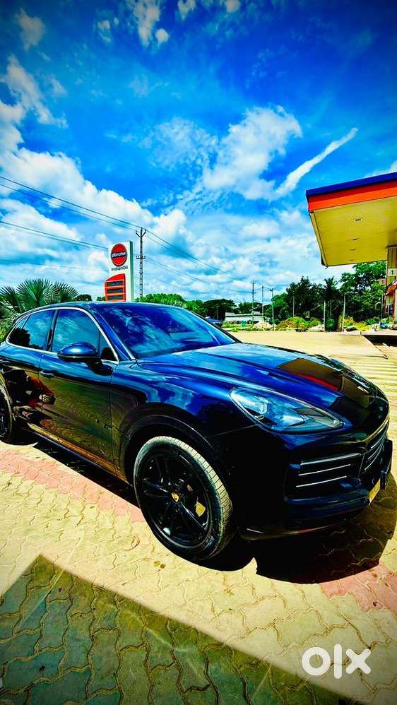 Porsche Cayenne - Fully Loaded - Clean Car