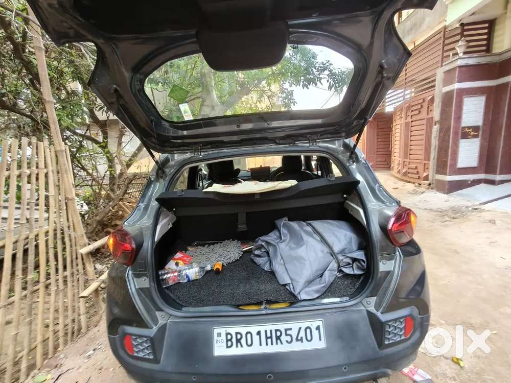 Tata Punch Petrol Cng 10000km Driven With Service Record