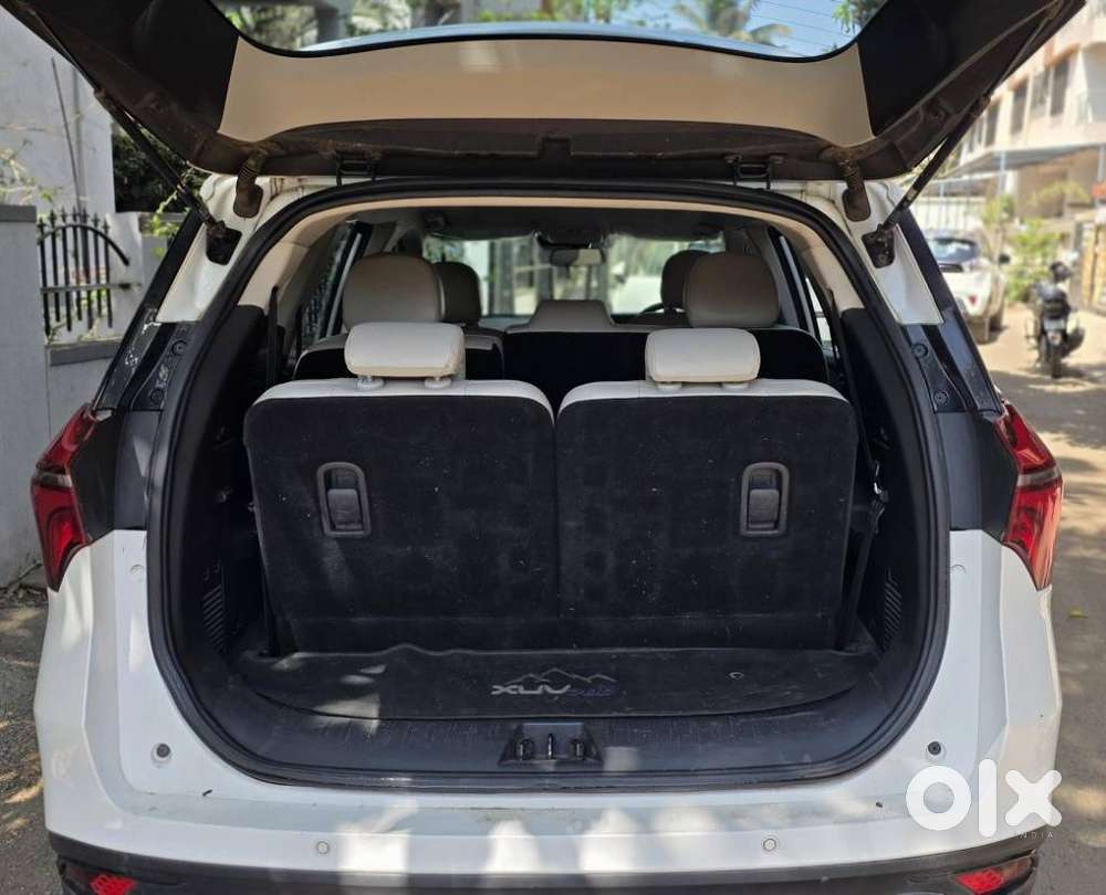 Mahindra Xuv700 2.0 Ax 7 Petrol At Luxury Pack Str, 2023, Petrol