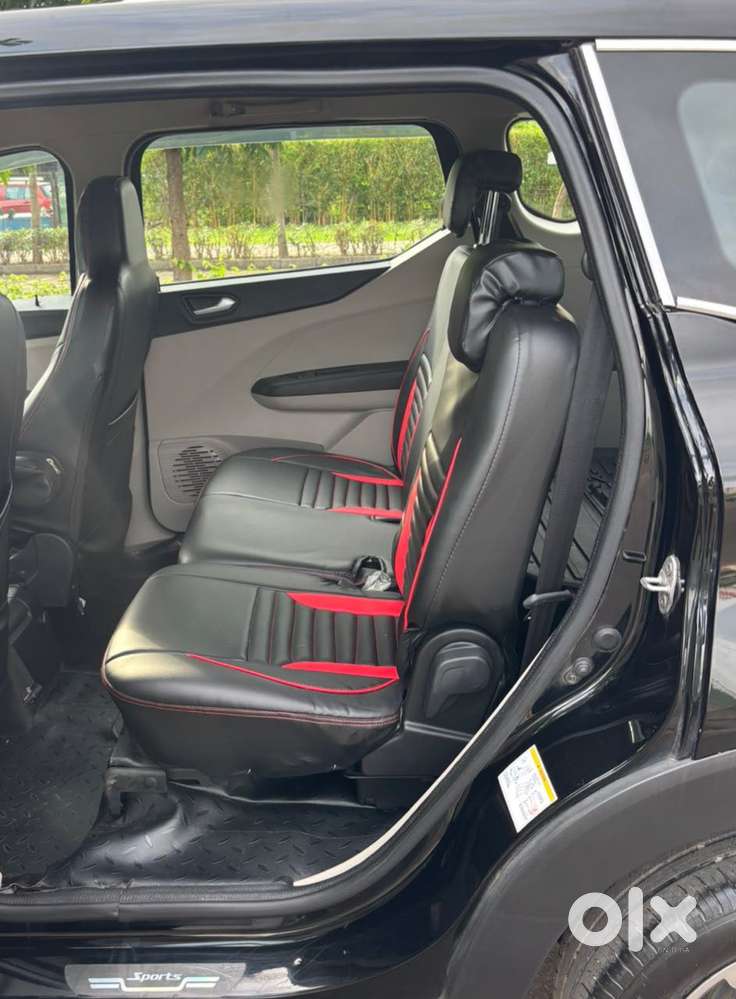 Renault Triber Rxz, 2025, Petrol