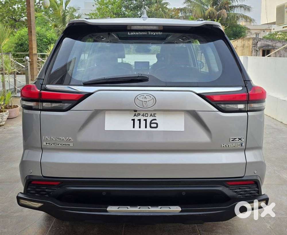 Toyota Innova Hycross 2.0 Zx (o) Hybrid 7 Str, 2023, Petrol