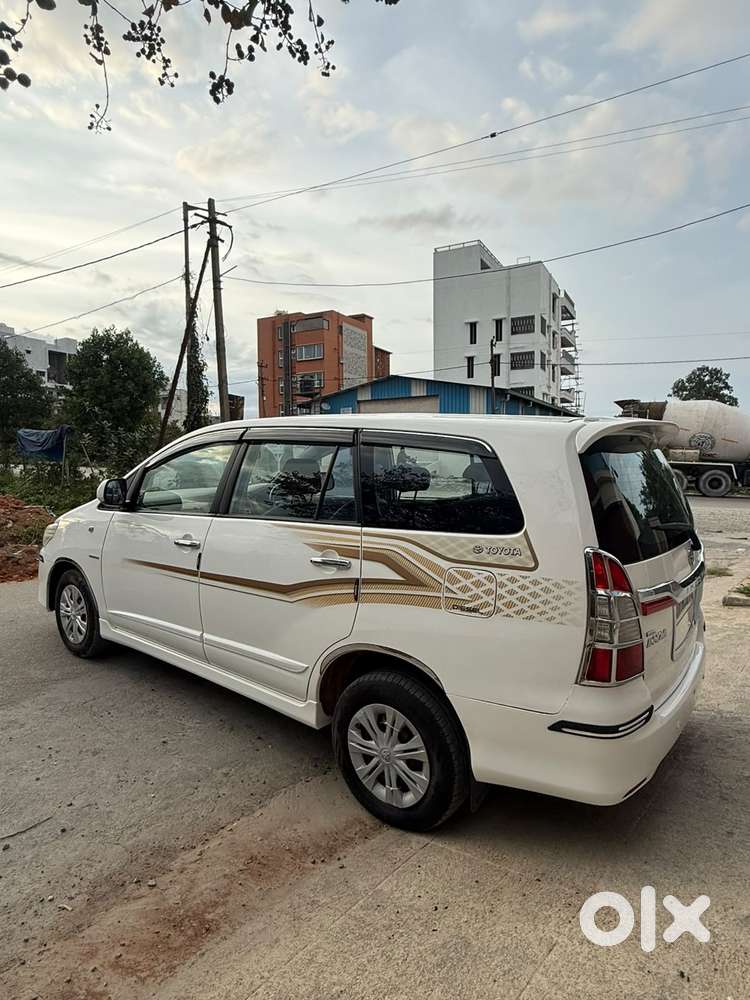 Toyota Innova 2.5 G (diesel) 8 Seater, 2014, Diesel