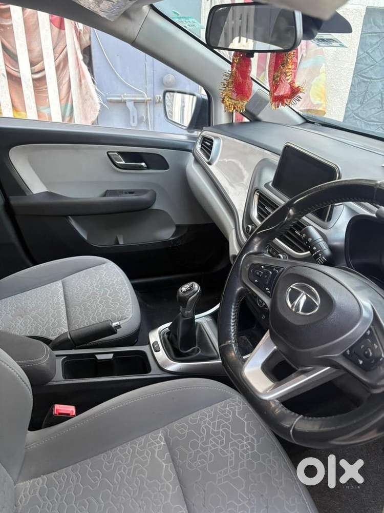 Tata Altroz 2020 Petrol 23600 Km Driven