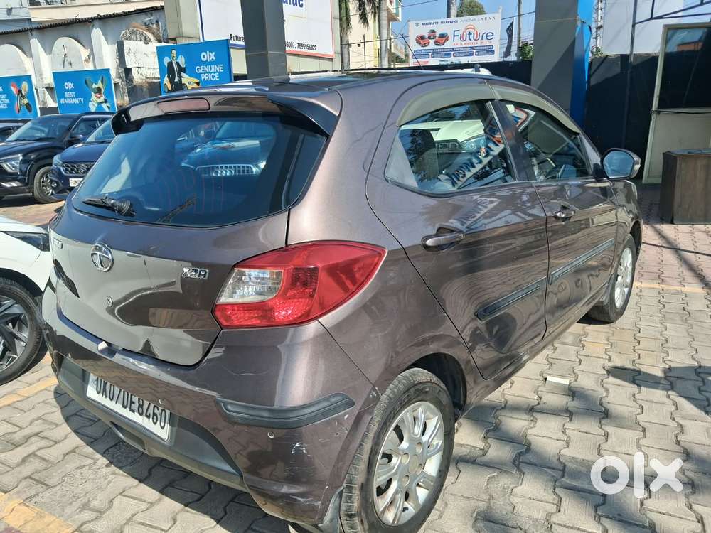 Tata Tiago 1.2 Revotron Xza, 2018, Petrol
