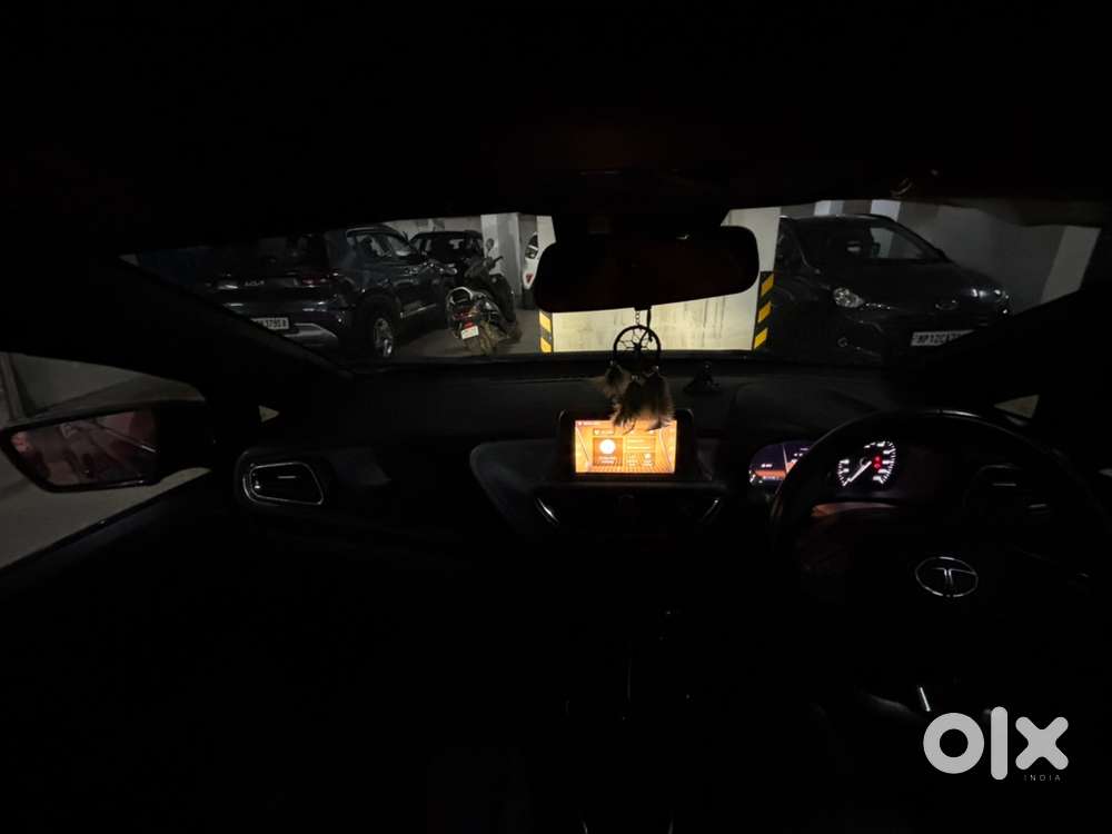 Tata Altroz Top Model Dark Varient New Condition