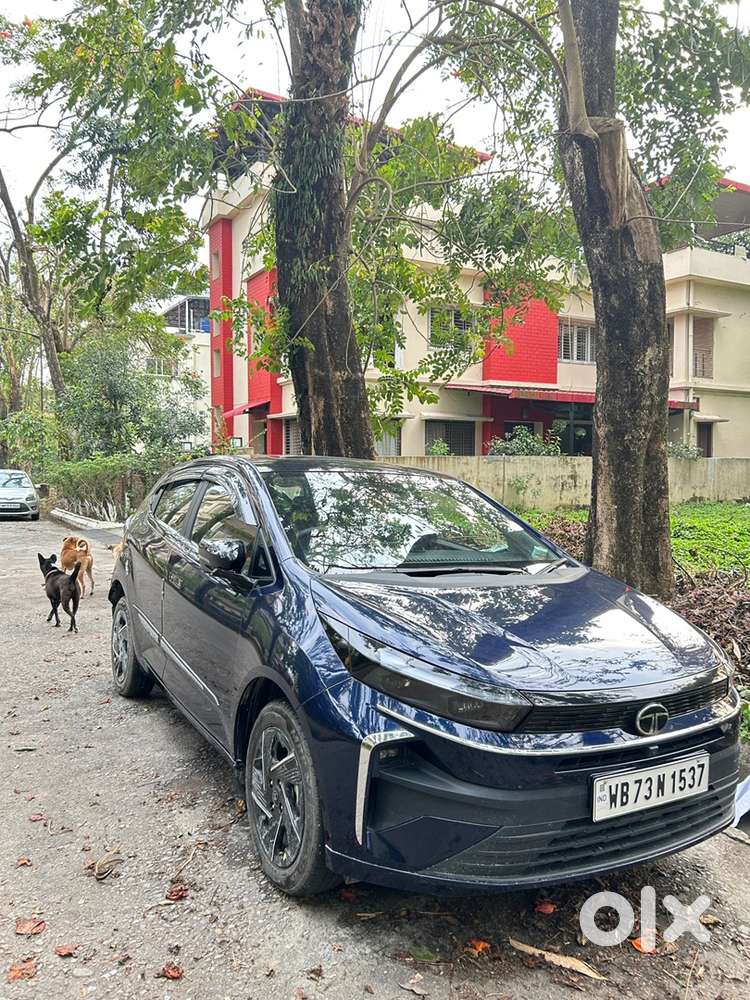 Tata Altroz Petrol 2025