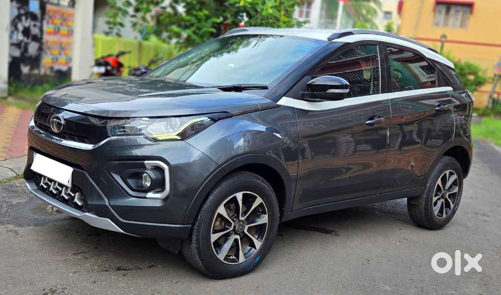 Tata Nexon 1.2 Revotron Xza Plus Dualtone, 2020, Petrol