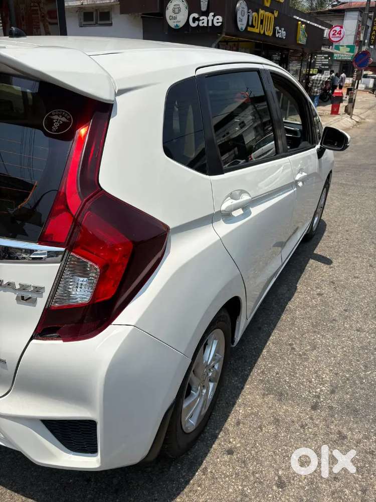 Honda Jazz 2017 Diesel 87965 Km Driven