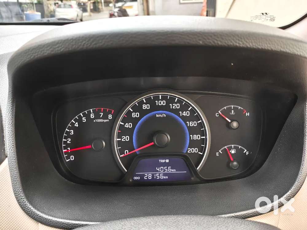 2014 Hyundai Grand I10 Asta (o)  28,000 Km Driven Family Maintained