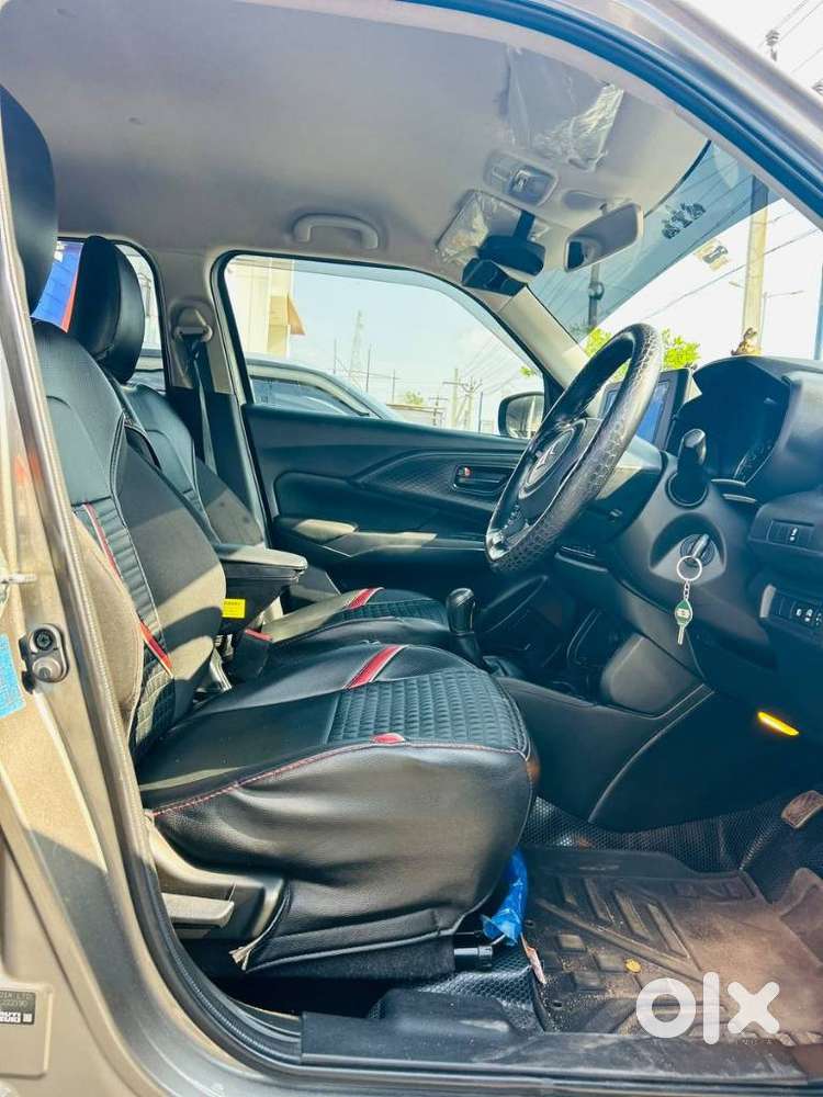 Maruti Suzuki New-gen Swift Lxi, 2024, Petrol