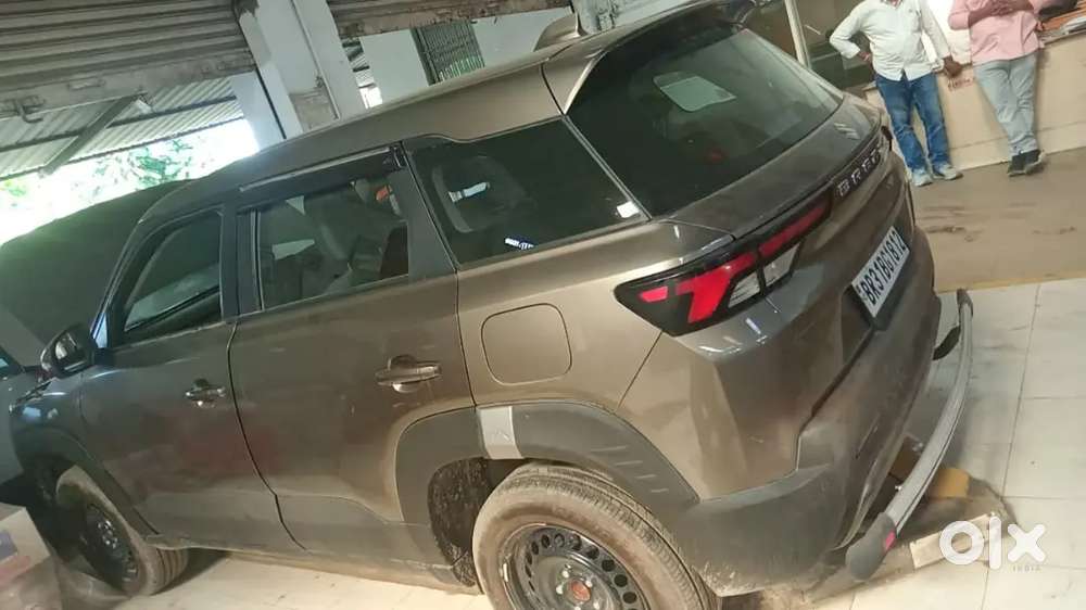 Maruti Suzuki Brezza 1.5 Vxi 2025hybrid