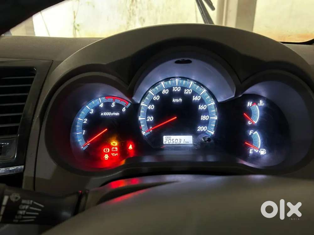Toyota Fortuner 2012 Diesel 210000 Km Driven