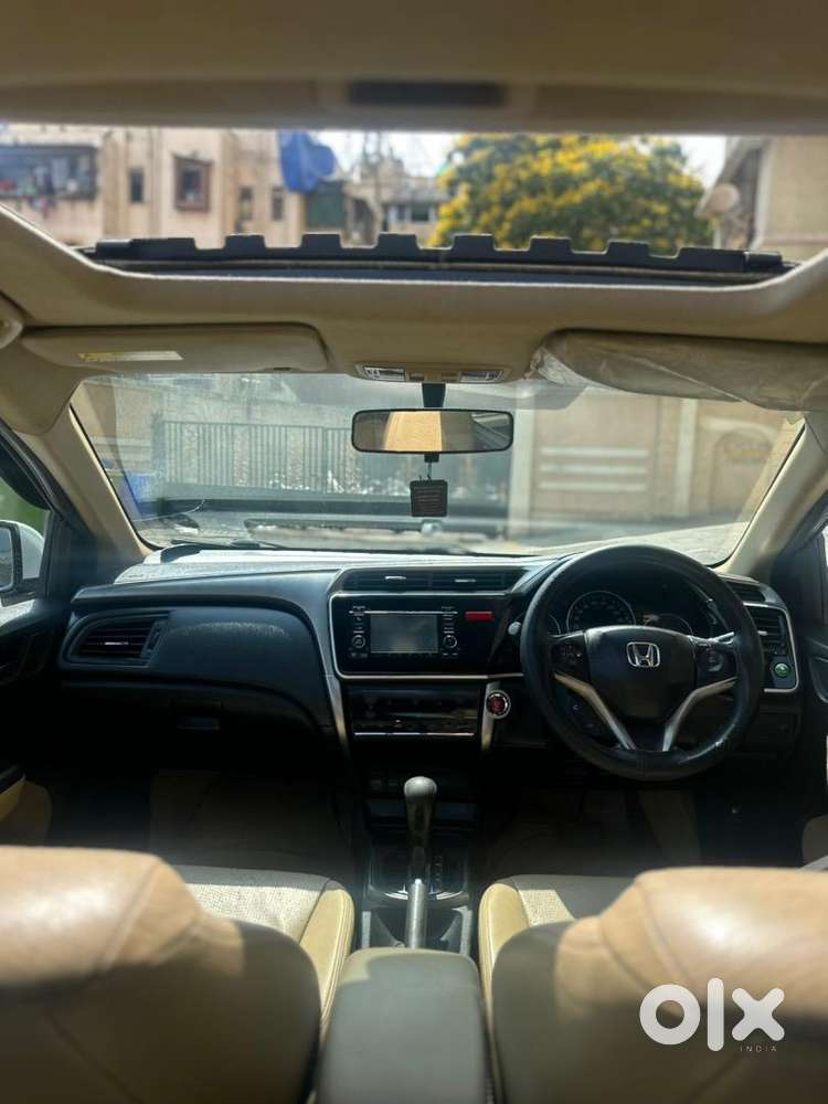 Honda Petrol  2015-december Sunroof