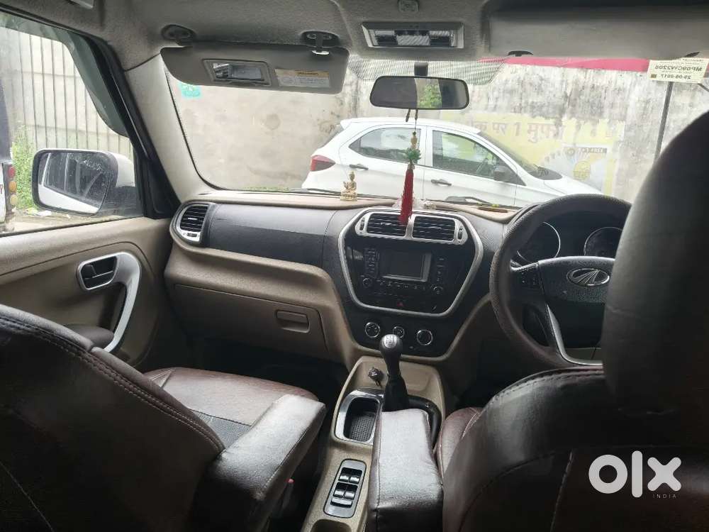 Mahindra Tuv 300 2017