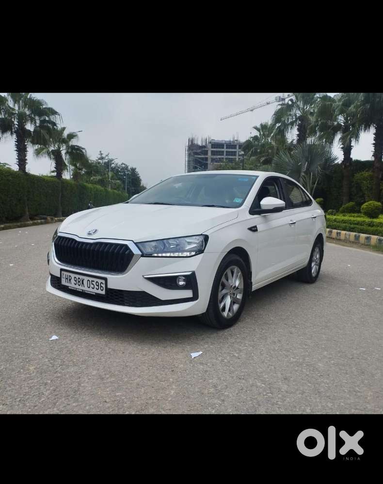 Skoda Slavia 1.0 Ambition Tsi, 2023, Petrol