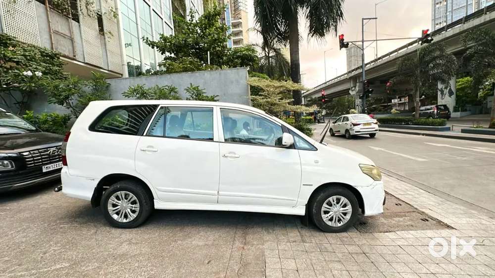 Toyota Innova Diesel 2014 Variant