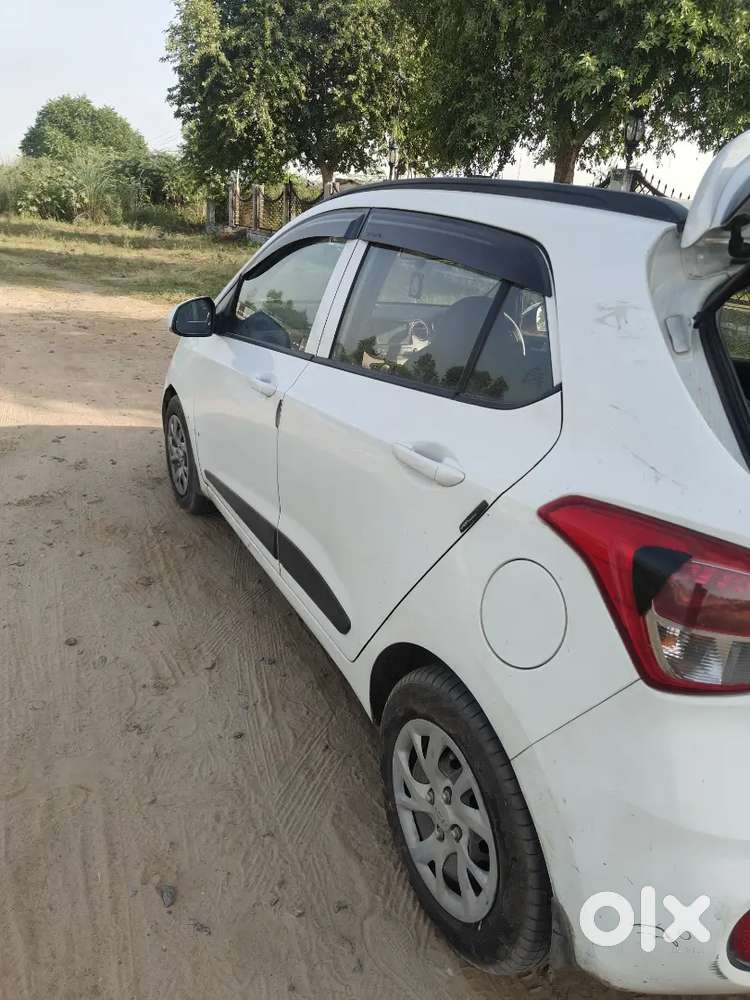 Hyundai Grand I10 Sportz 2018 , New Tyres , Fully Maintained