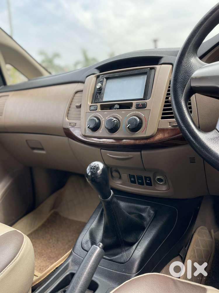 Toyota Innova 2.5 Gx 7 Seater Bs Iv, 2015, Diesel
