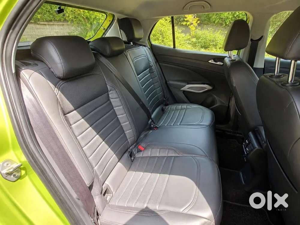 Skoda Kylaq Signature At, 2025, Petrol
