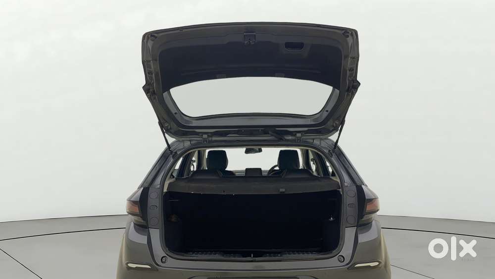 Tata Altroz 1.2 Xt, 2022, Petrol