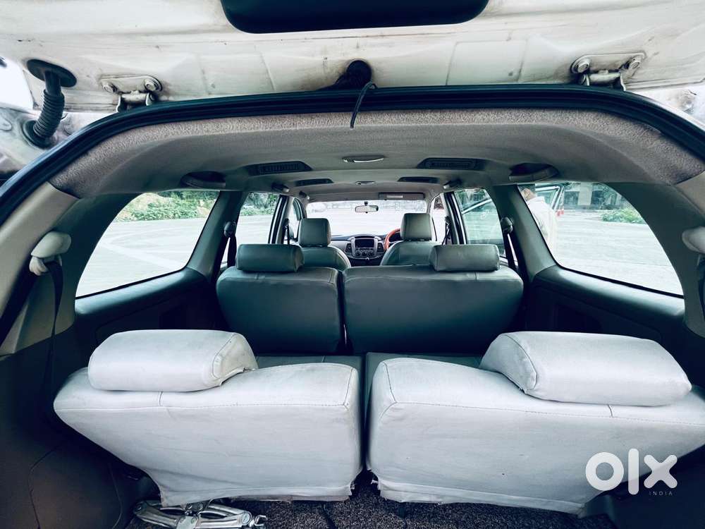 Toyota Innova 2.5 G (diesel) 8 Seater, 2016, Diesel