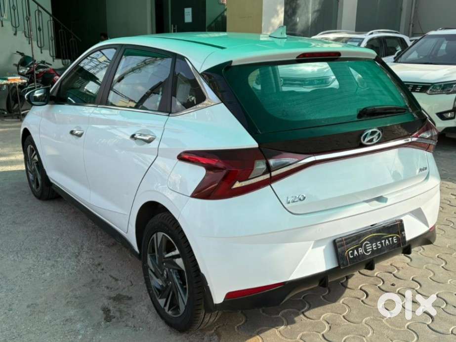 Hyundai I20 Asta (o) 1.0 Turbo Dct, 2023, Petrol