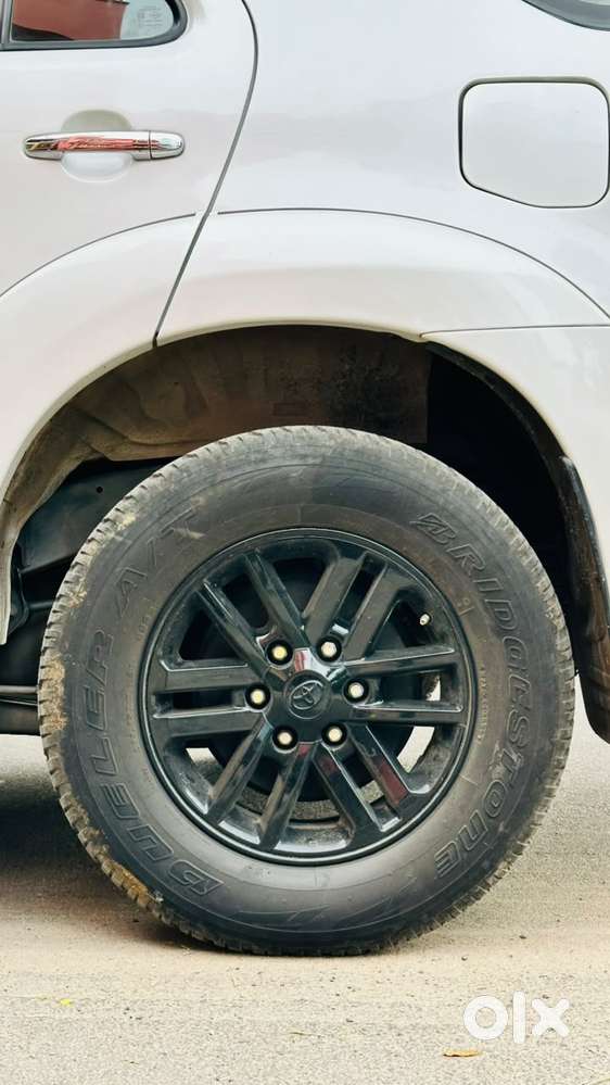 Toyota Fortuner 4x2 Manual, 2012, Diesel