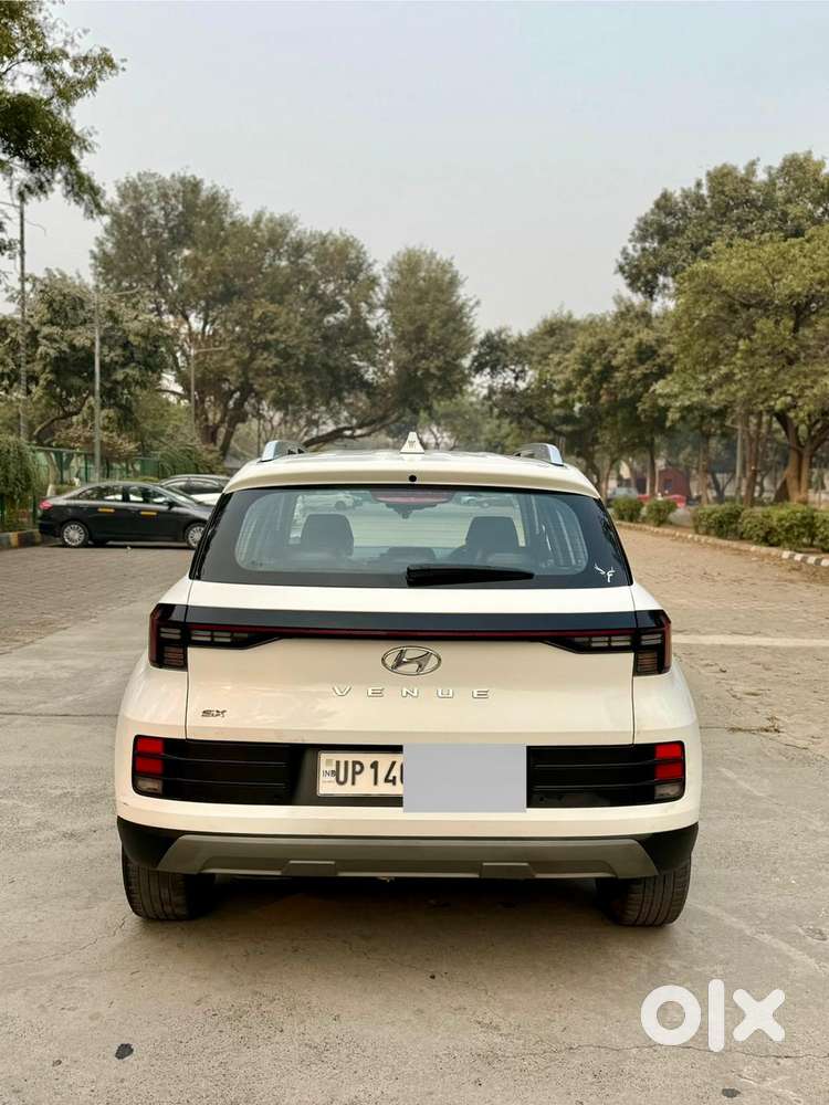 Hyundai Venue Sx (o) Mt 1.5 Diesel, 2024, Diesel