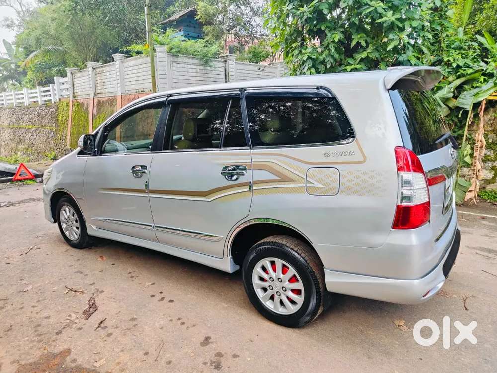 Toyota Innova 2.5 G 2014
