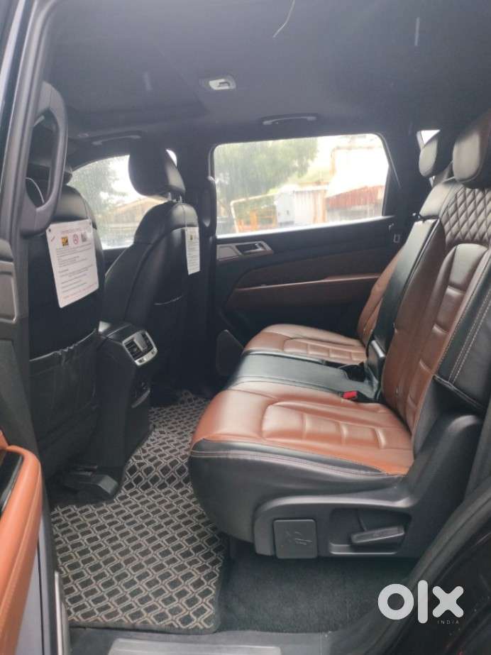 Mahindra Alturas G4 4wd At, 2018, Diesel
