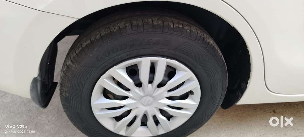 Maruti Suzuki Dzire Vdi Amt, 2017, Diesel