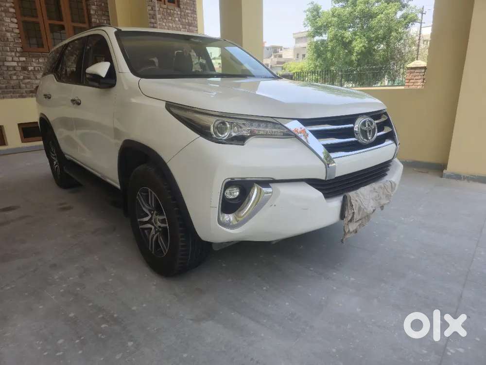 Toyota Fortuner 2018 Diesel 176000 Km Driven