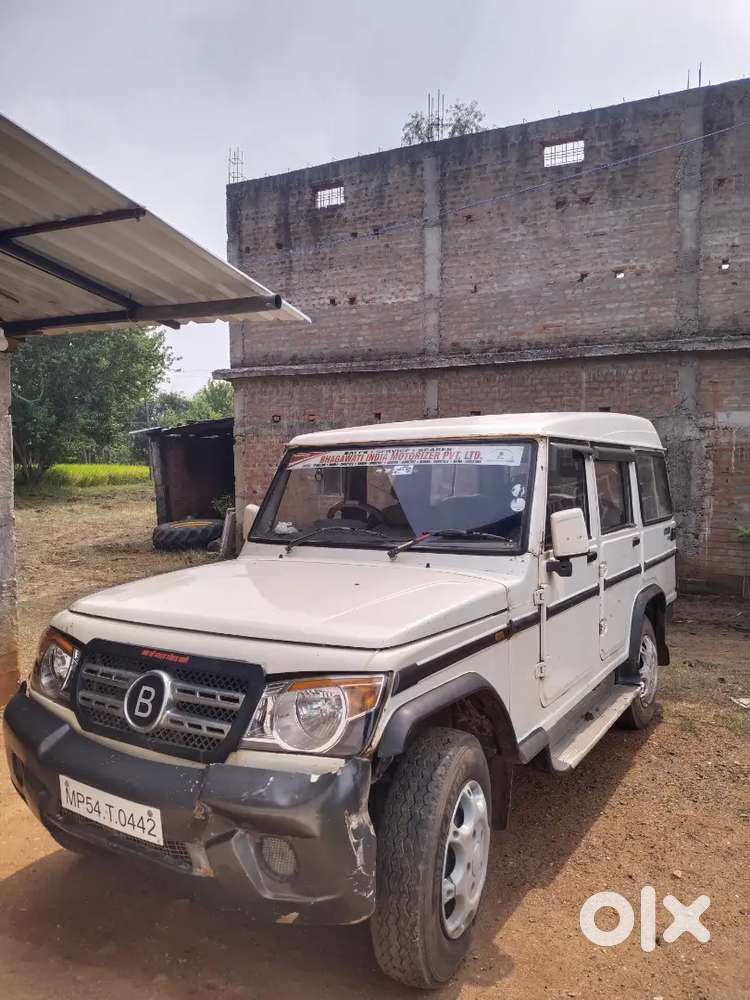 मुझे यह कर बेचनी है जो बोलेरो Xl है