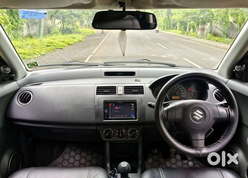 Maruti Suzuki Swift Vxi + Manual, 2006, Petrol