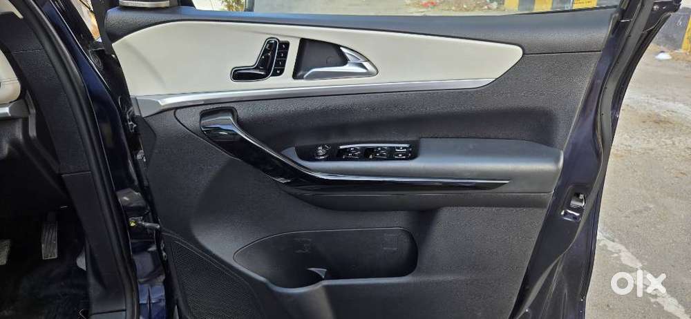 Mahindra Xuv700, 2023, Diesel