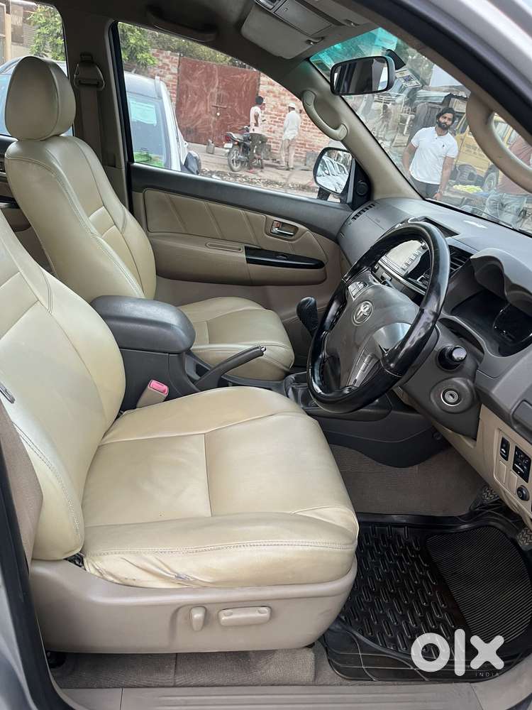 Toyota Fortuner 3.0 4x4 Limited Edition Mt, 2012, Diesel