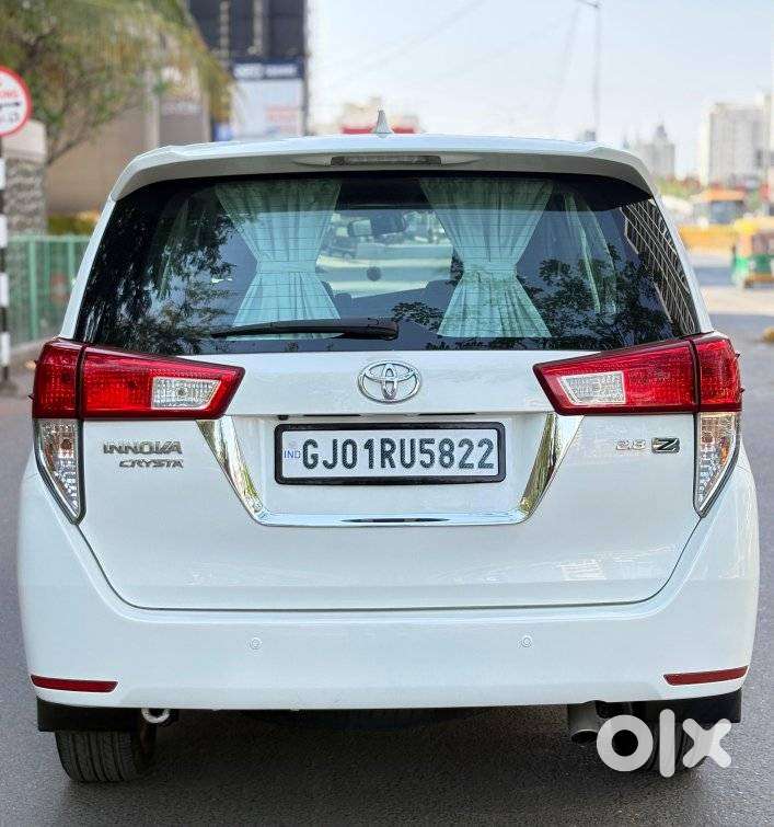 Toyota Innova Crysta 2.8z Automatic, 2016, Diesel