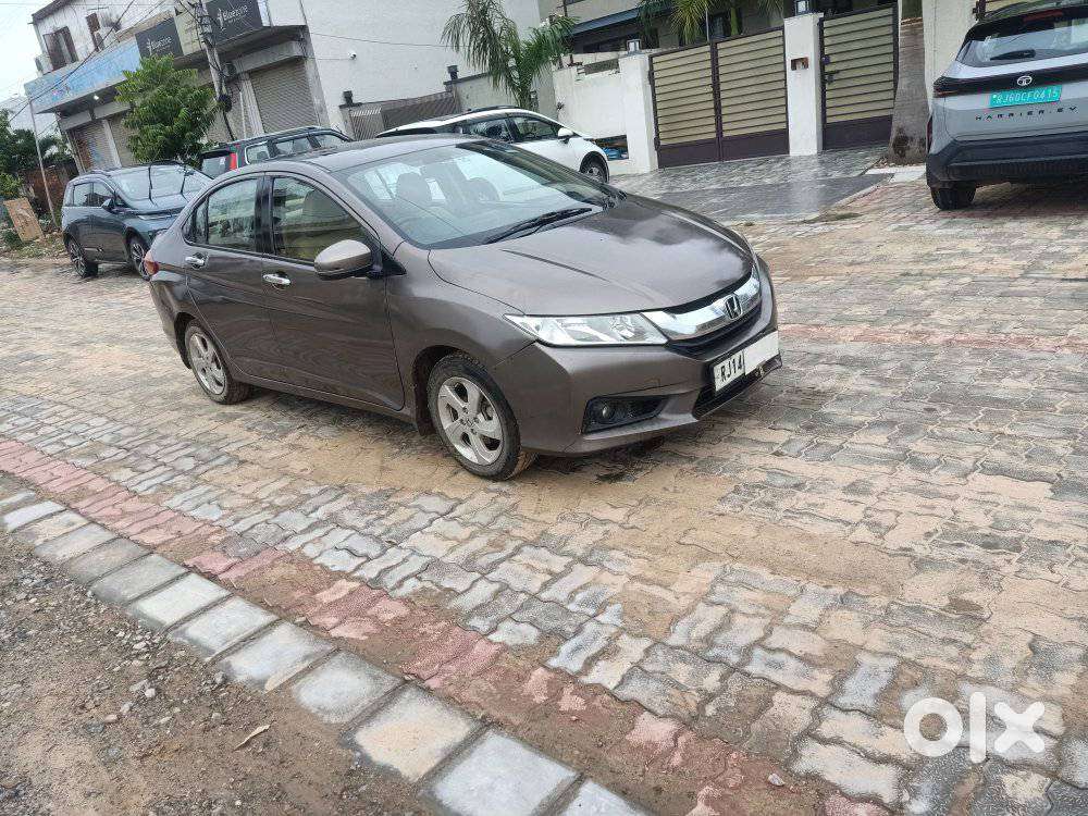 Honda City V At Sunroof I-vtec, 2015, Petrol