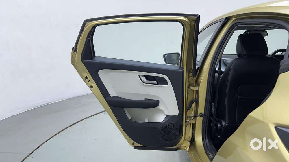 Tata Altroz 1.5 Xz Plus Diesel, 2021, Diesel