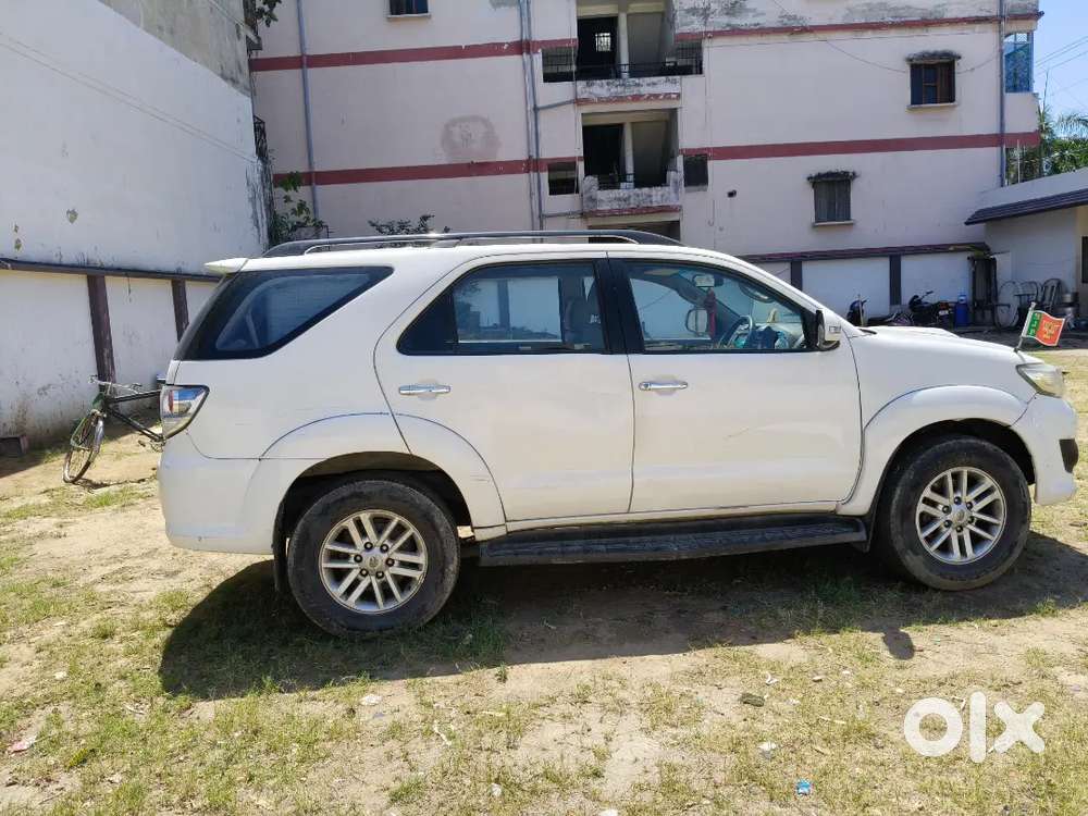 Toyota Fortuner 2013