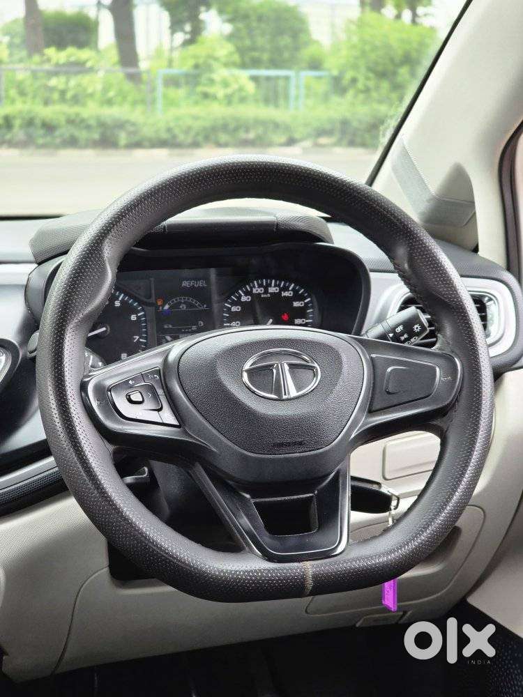 Tata Altroz 1.2 Xm Plus, 2022, Petrol