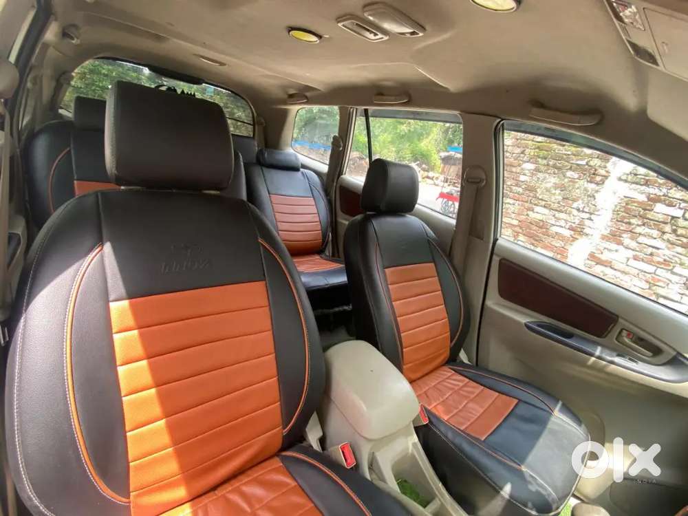 Toyota Innova 2012