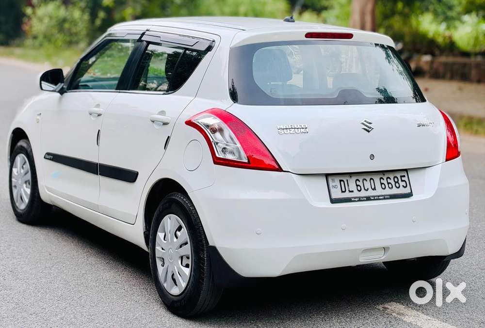 Maruti Suzuki Swift Lxi Optional-o, 2017, Cng & Hybrids