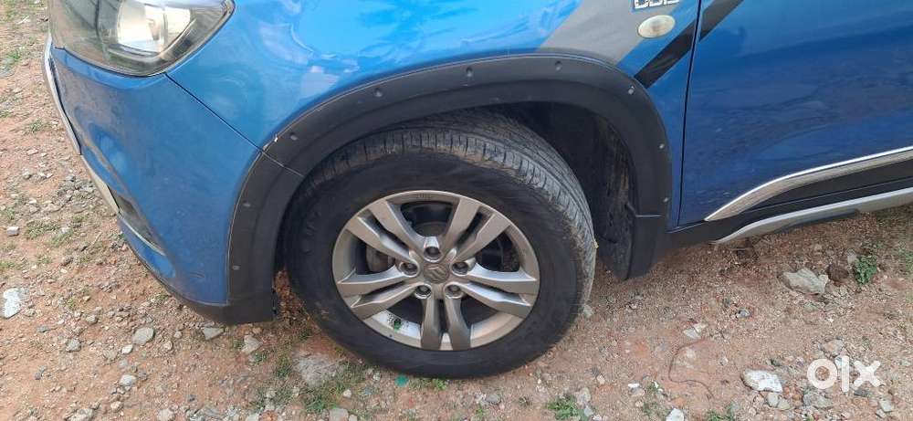 Maruti Suzuki Brezza Zdi+ Dual Tone, 2016, Diesel