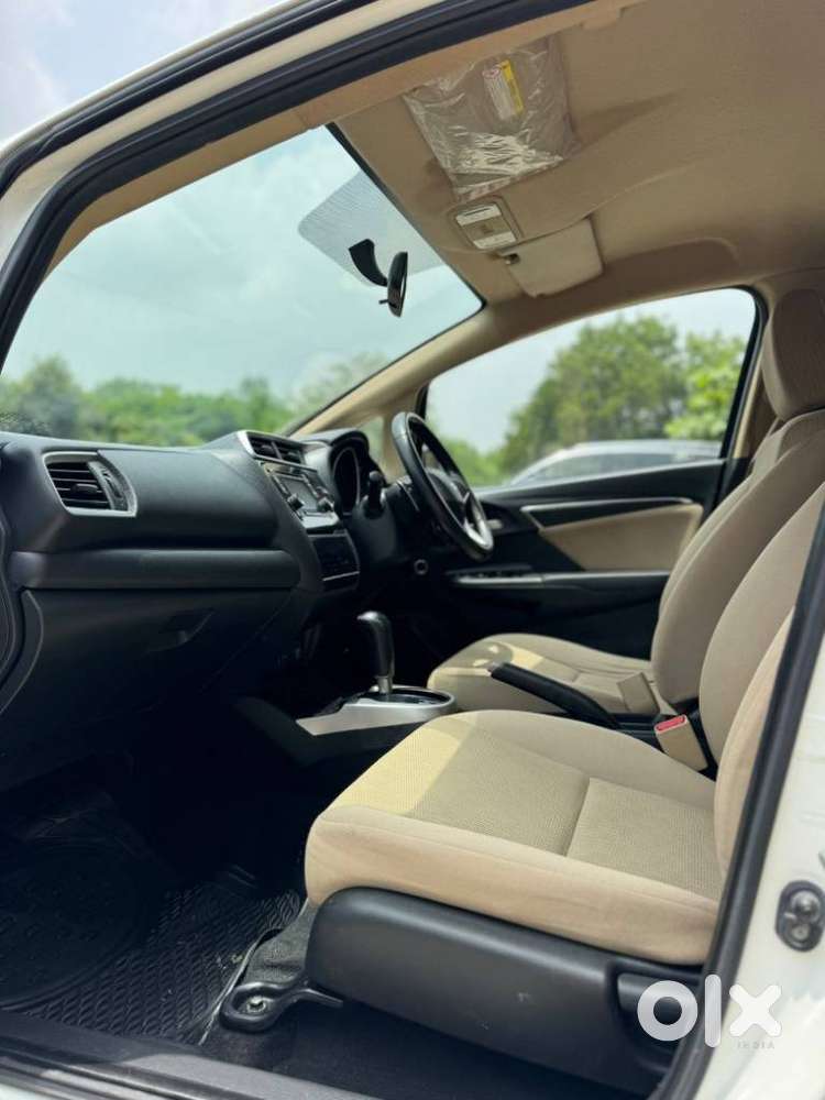 Honda Jazz V Automatic, 2017, Petrol