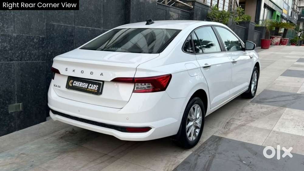 Skoda Slavia Ambition 1.0l Tsi At, 2024, Petrol