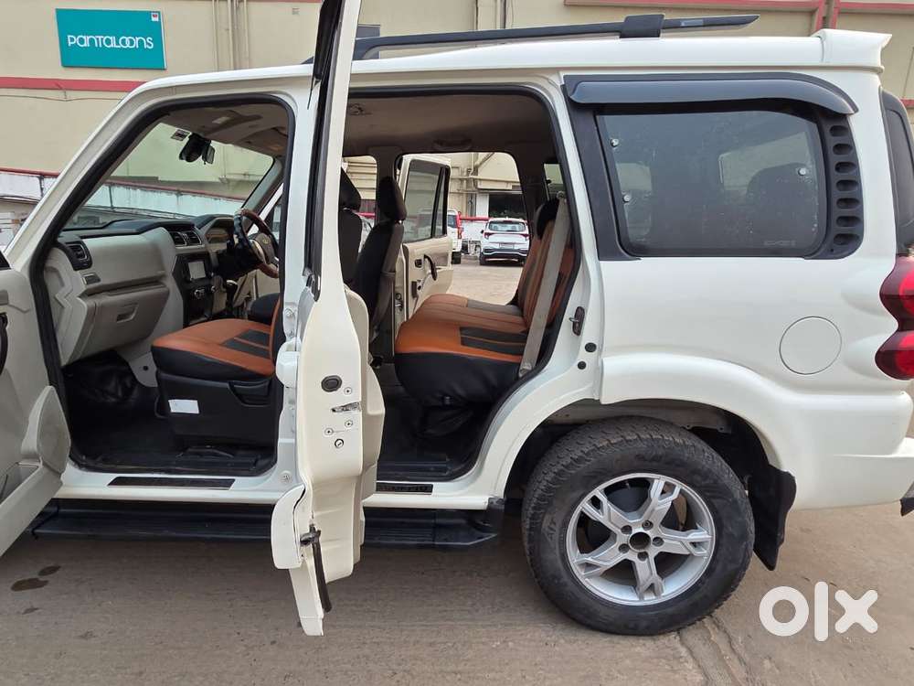 Mahindra Scorpio S10, 2016, Diesel