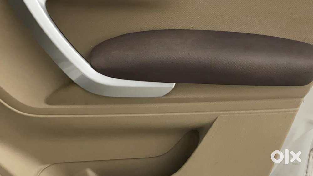 Mahindra Tuv 300 Mhawk100 T8, 2018, Diesel