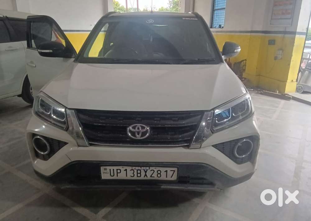 Toyota Car Urban Cruser Cng